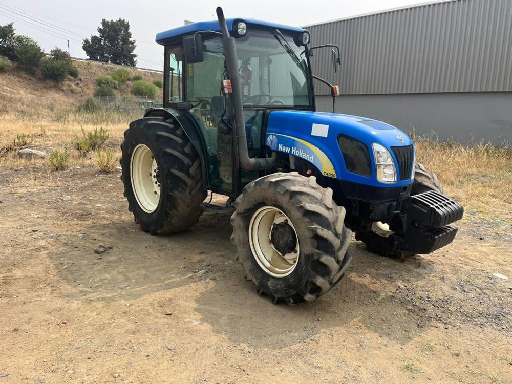 Abolsamia Trator Convencional New Holland T